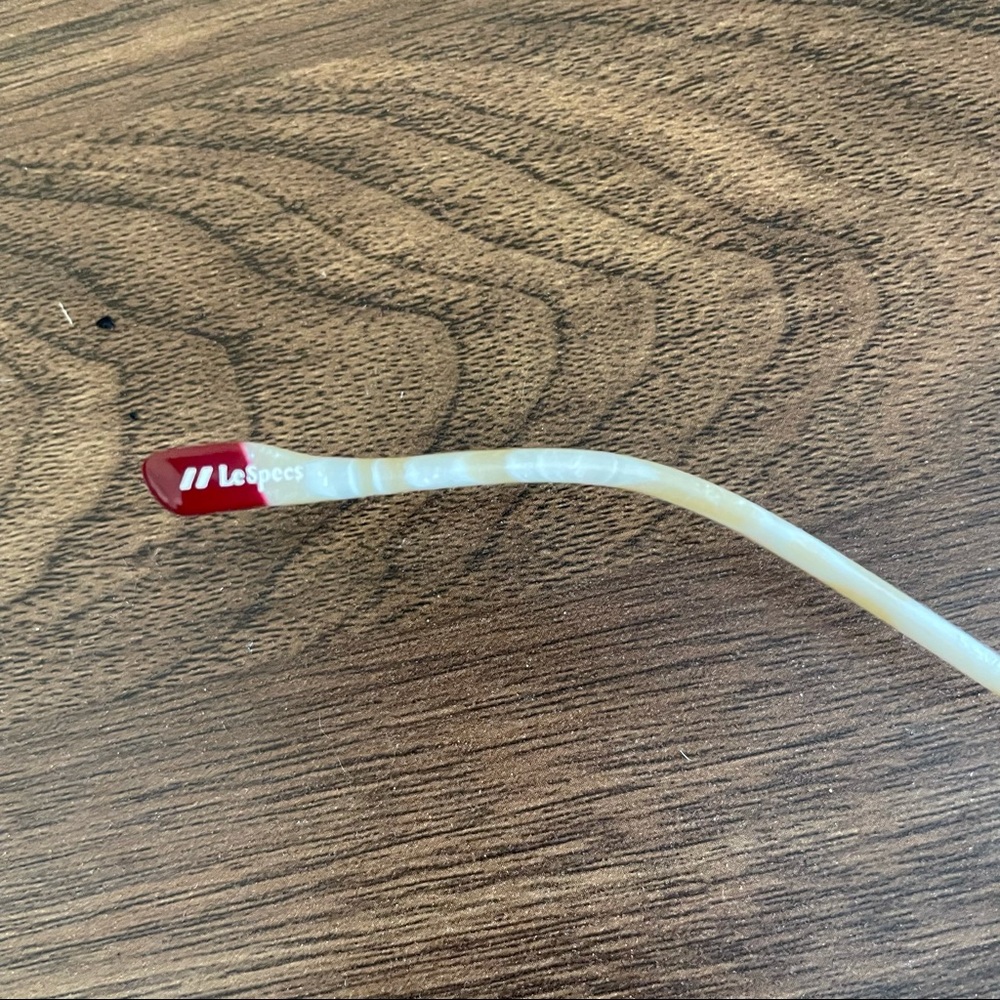 Le Specs Ufology Alt Fit in Gold Quartz - Picture 7 of 11